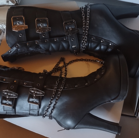 Demonia boots new - Picture 2 of 7
